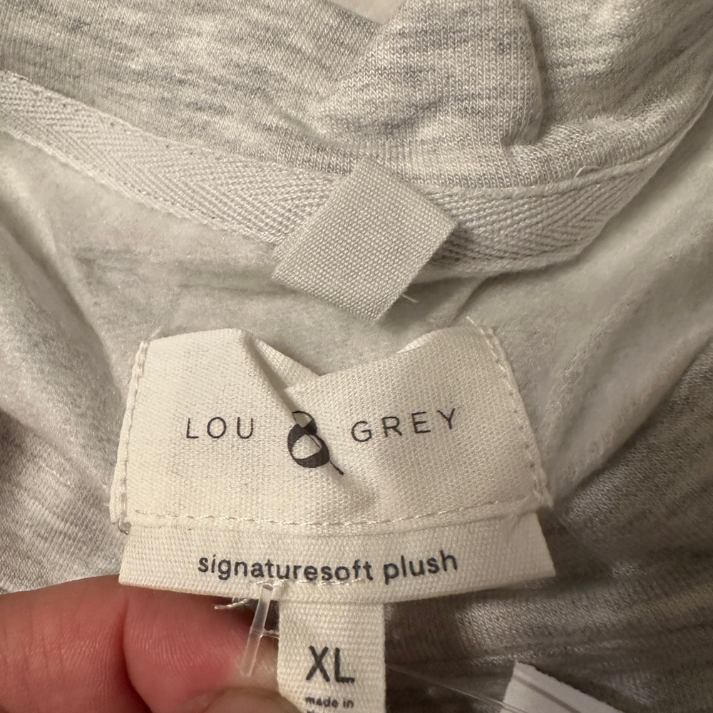Lou & Grey Signature Plush Gray Long Sleeve Sweatshirt - NWT - Size XL - Picture 5 of 9